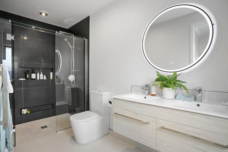 Photo of property in 14 Ruge Court, Cambridge, 3434