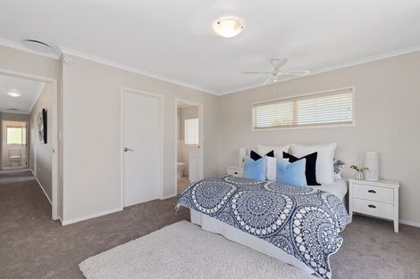 Photo of property in 43 Kristin Lane, Albany, Auckland, 0632