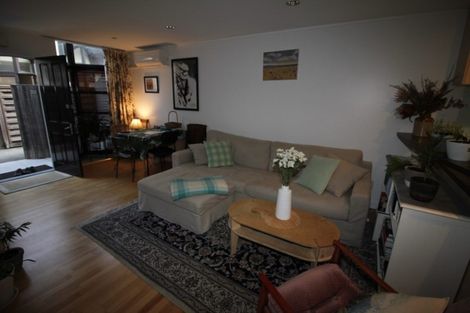 Photo of property in Mendosa Terraces Apartments, 20/9 Ebor Street, Te Aro, Wellington, 6011