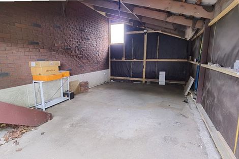 Photo of property in 16 Redoubt Road, Goodwood Heights, Auckland, 2105