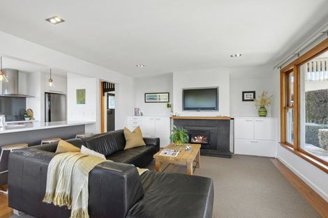 Photo of property in 3 Belleview Terrace, Mount Pleasant, Christchurch, 8081