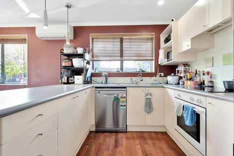 Photo of property in 2/127 Coronation Road, Papatoetoe, Auckland, 2025