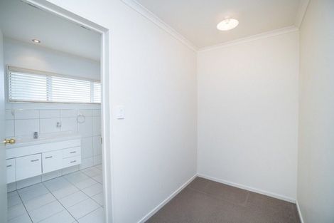 Photo of property in 31 Strachan Way, Highbury, Palmerston North, 4412