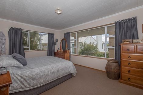 Photo of property in 41 Kennedy Crescent, Wanaka, 9305