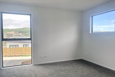 Photo of property in 54 Koreke Close, Kenepuru, Porirua, 5022