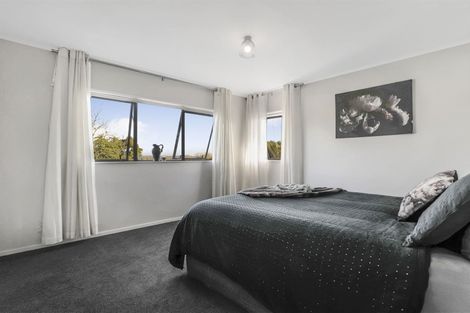 Photo of property in 17 Rhonda Place, Opaheke, Papakura, 2113