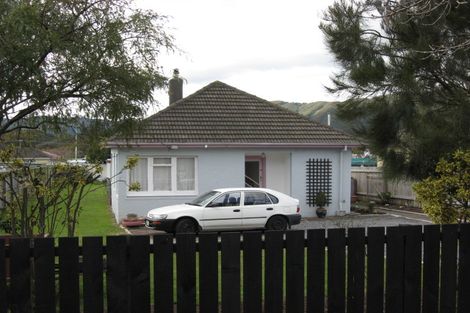 Photo of property in 50 Wainuiomata Road, Wainuiomata, Lower Hutt, 5014