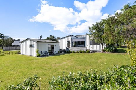 Photo of property in 40 Holland Close, Pauanui, Hikuai, 3579
