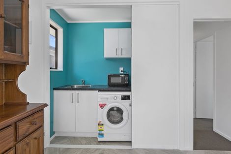 Photo of property in 6a Pokapu Place, Bethlehem, Tauranga, 3110