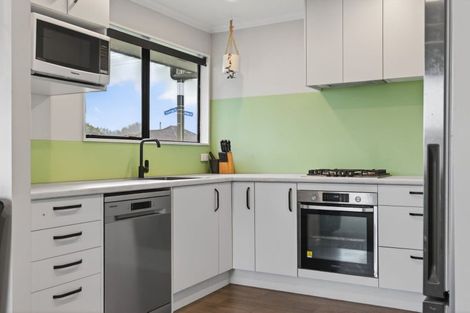 Photo of property in 5 Cemetery Road, Sanson, 4817