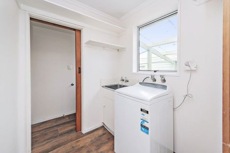 Photo of property in 40 High Street, Hawarden, 7385