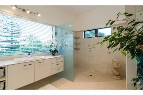 Photo of property in 2 Doves Bay Road, Kerikeri, 0294