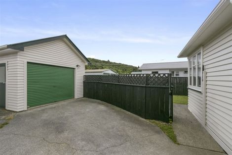 Photo of property in 62 Main Road, Wainuiomata, Lower Hutt, 5014