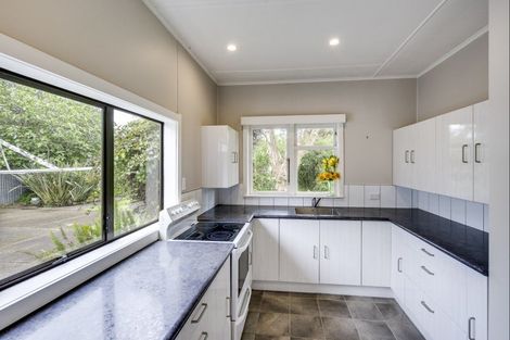 Photo of property in 19 Grey Street, Bay View, Napier, 4104