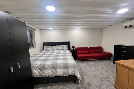 Photo of property in 28 Shandon Road, Vauxhall, Dunedin, 9013