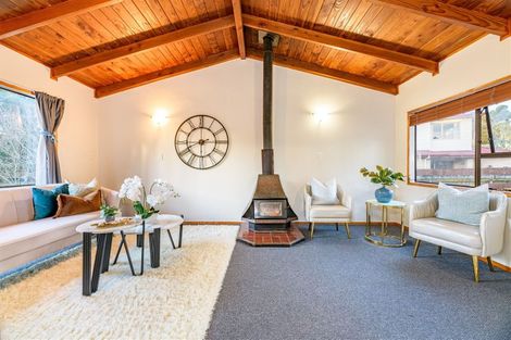 Photo of property in 5 Harrington Road, Henderson, Auckland, 0610