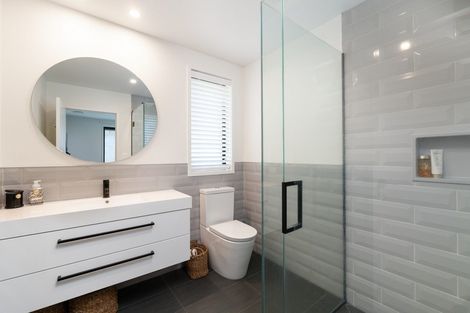 Photo of property in 2 Rochfort Crescent, Pyes Pa, Tauranga, 3112