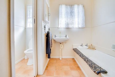 Photo of property in 3 Rielly Place, Mount Wellington, Auckland, 1060