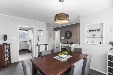 Photo of property in 61 Robbies Road, Shelly Park, Auckland, 2014