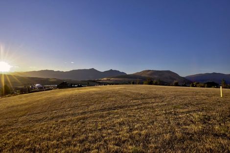 Photo of property in 31 Cappie Drive, Jacks Point, Queenstown, 9371