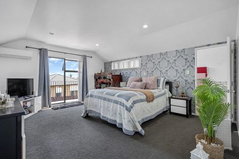 Photo of property in 8 Chardonnay Rise, Henderson, Auckland, 0612