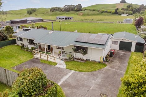 Photo of property in 11 Huxley Street, Pahiatua, 4910