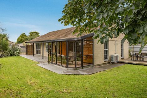 Photo of property in 25 Dunbarton Street, Redwood, Christchurch, 8051