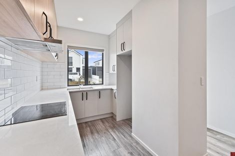 Photo of property in 7 Tapuwae Way, Mangere Bridge, Auckland, 2022