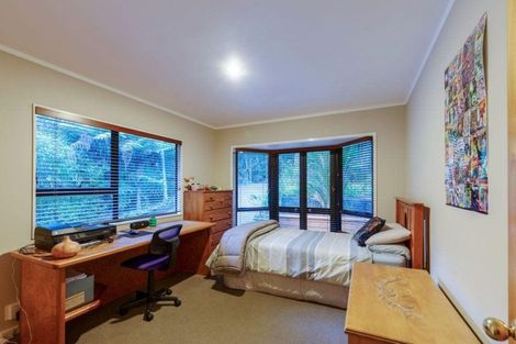 Photo of property in 22 Waima Crescent, Titirangi, Auckland, 0604
