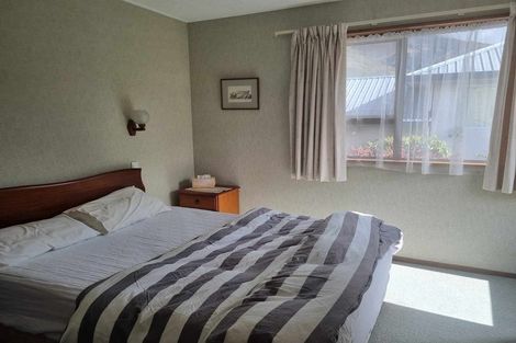 Photo of property in 12 Heuchan Lane, Wanaka, 9305