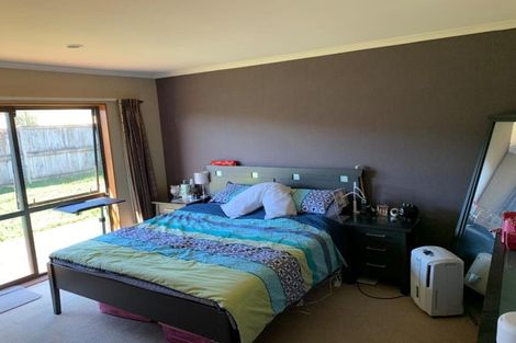 Photo of property in 37 Wentworth Drive, Rototuna North, Hamilton, 3210