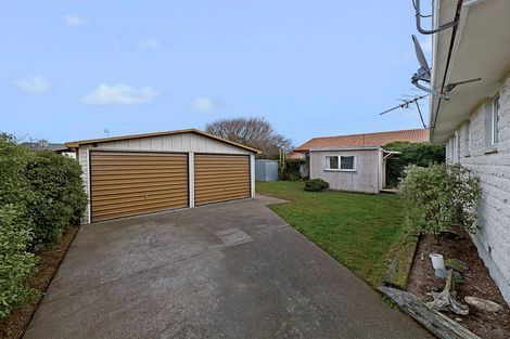 Photo of property in 5 Sophora Place, Parklands, Christchurch, 8083