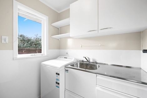 Photo of property in 69 Resthill Crescent, Glenview, Hamilton, 3206