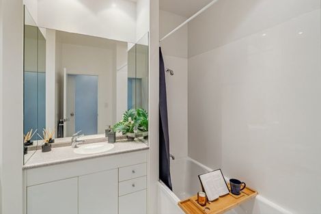 Photo of property in 18 Korokoro Road, Korokoro, Lower Hutt, 5012