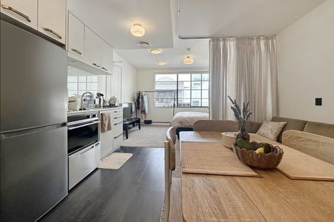 Photo of property in 307/3 Roxburgh Street, Mount Victoria, Wellington, 6011