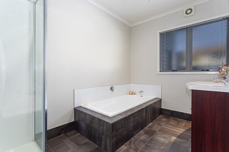 Photo of property in 27 The Fairway, Whakatane, 3120