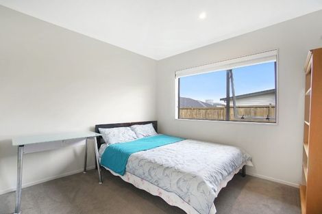 Photo of property in 14 Gelderland Way, Karaka, Papakura, 2113