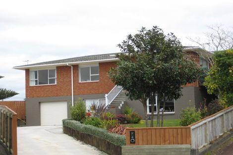 Photo of property in 14 Julian Place, Westown, New Plymouth, 4310