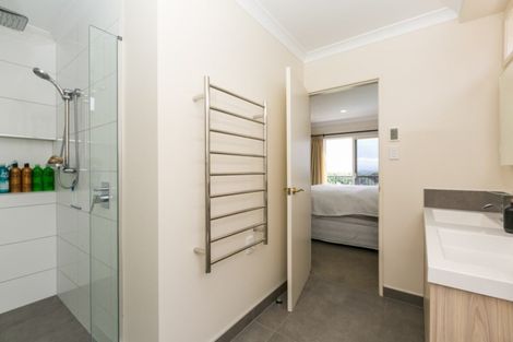 Photo of property in 83 Hikanui Drive, Havelock North, 4130