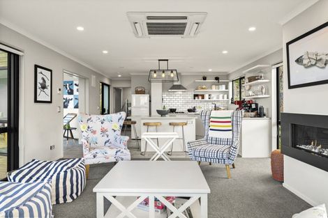 Photo of property in 46 Esplanade, Kaka Point, 9271