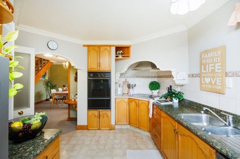 Photo of property in 14 Willowbank Crescent, Feilding, 4702