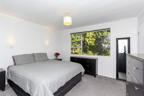 Photo of property in 5a Ambury Place, Merrilands, New Plymouth, 4312