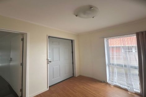 Photo of property in 2/59 Hillsborough Road, Hillsborough, Auckland, 1042