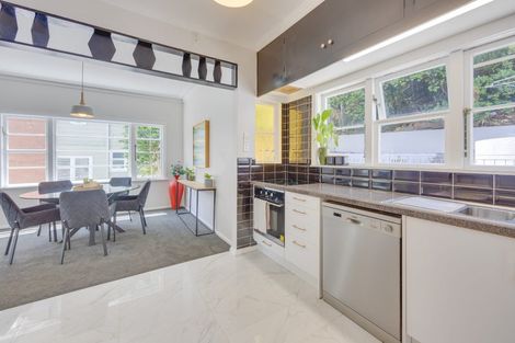 Photo of property in 42 Ashleigh Crescent, Miramar, Wellington, 6022