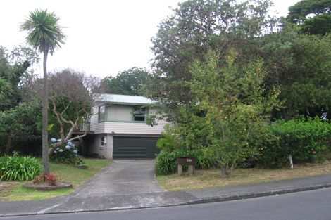 Photo of property in 10 Tudward Glade, Hillcrest, Auckland, 0627