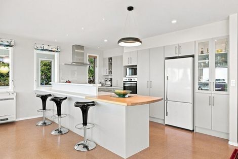 Photo of property in 271 Cannon Hill Crescent, Mount Pleasant, Christchurch, 8081