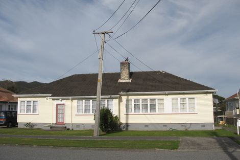 Photo of property in 22 Hall Crescent, Epuni, Lower Hutt, 5011
