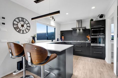 Photo of property in 65 Links Drive, Waiwhakaiho, New Plymouth, 4312