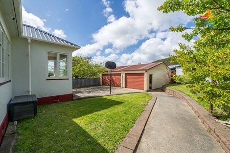Photo of property in 93 Seddon Street, Naenae, Lower Hutt, 5011