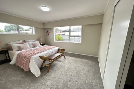 Photo of property in 209 Forrest Hill Road, Forrest Hill, Auckland, 0620